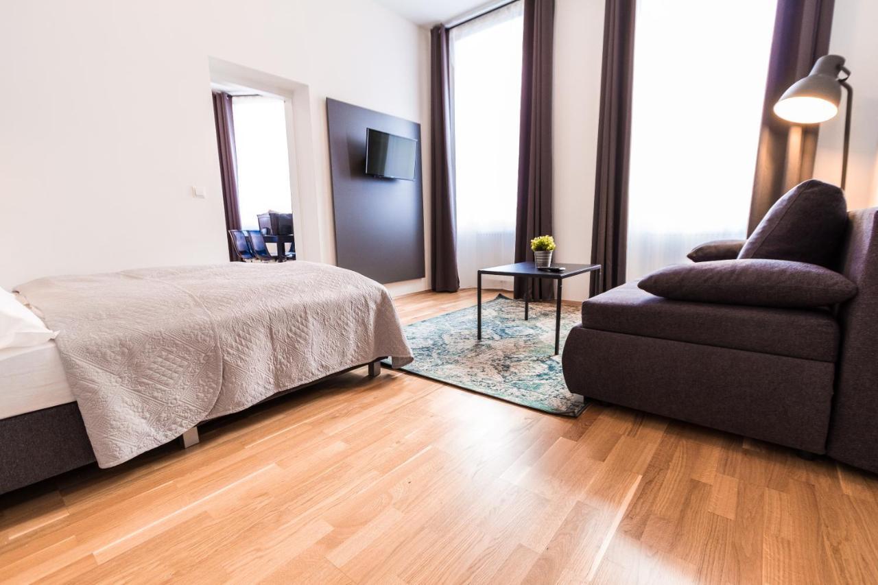Apartment Familienplatz I Contactless Check-In Vienna Exterior photo