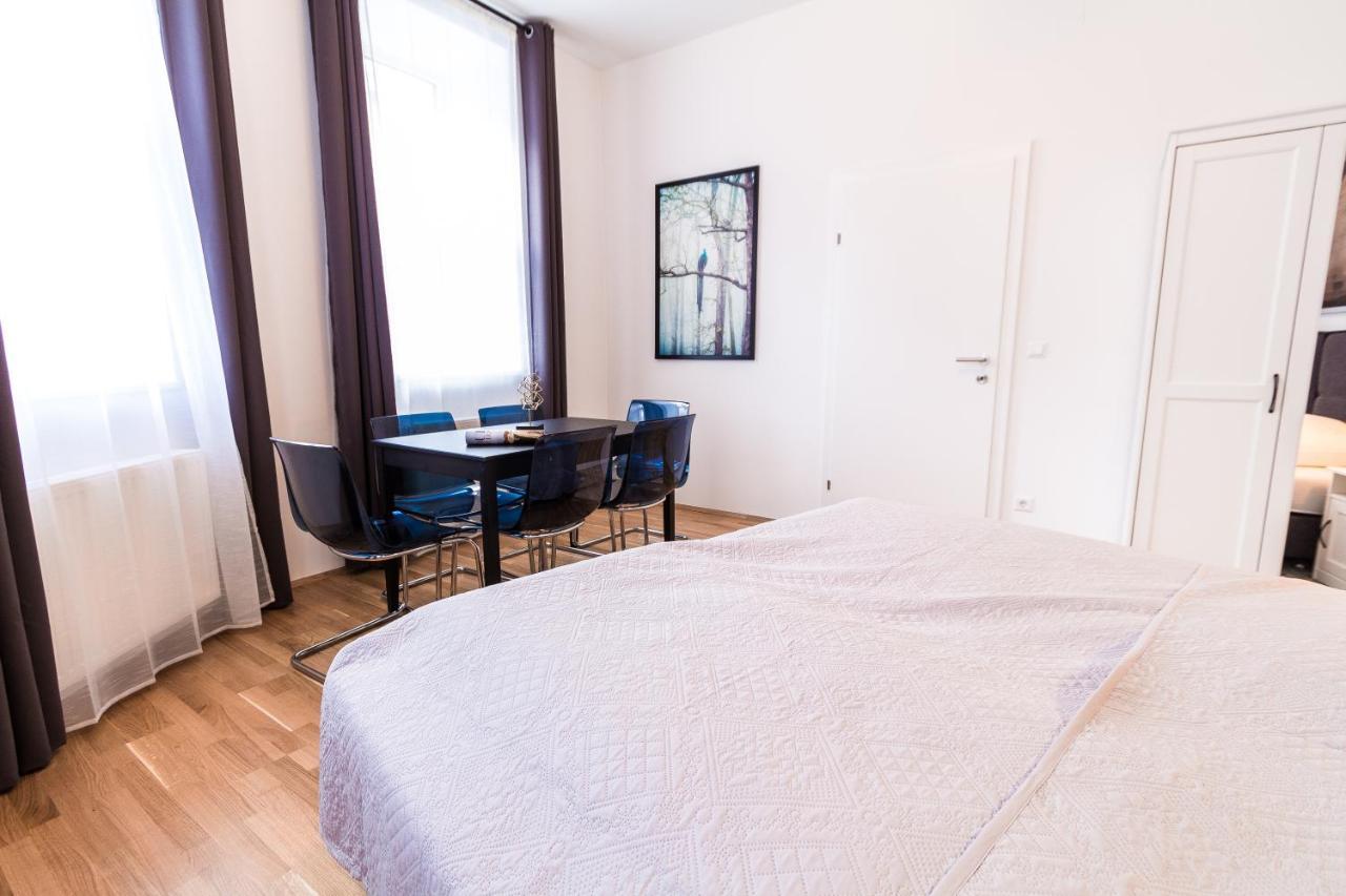 Apartment Familienplatz I Contactless Check-In Vienna Exterior photo