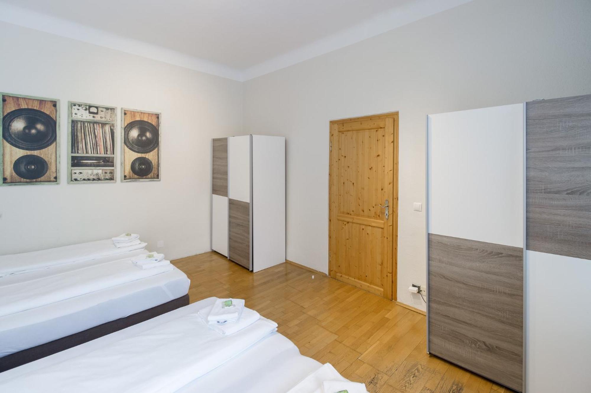 Apartment Familienplatz I Contactless Check-In Vienna Exterior photo