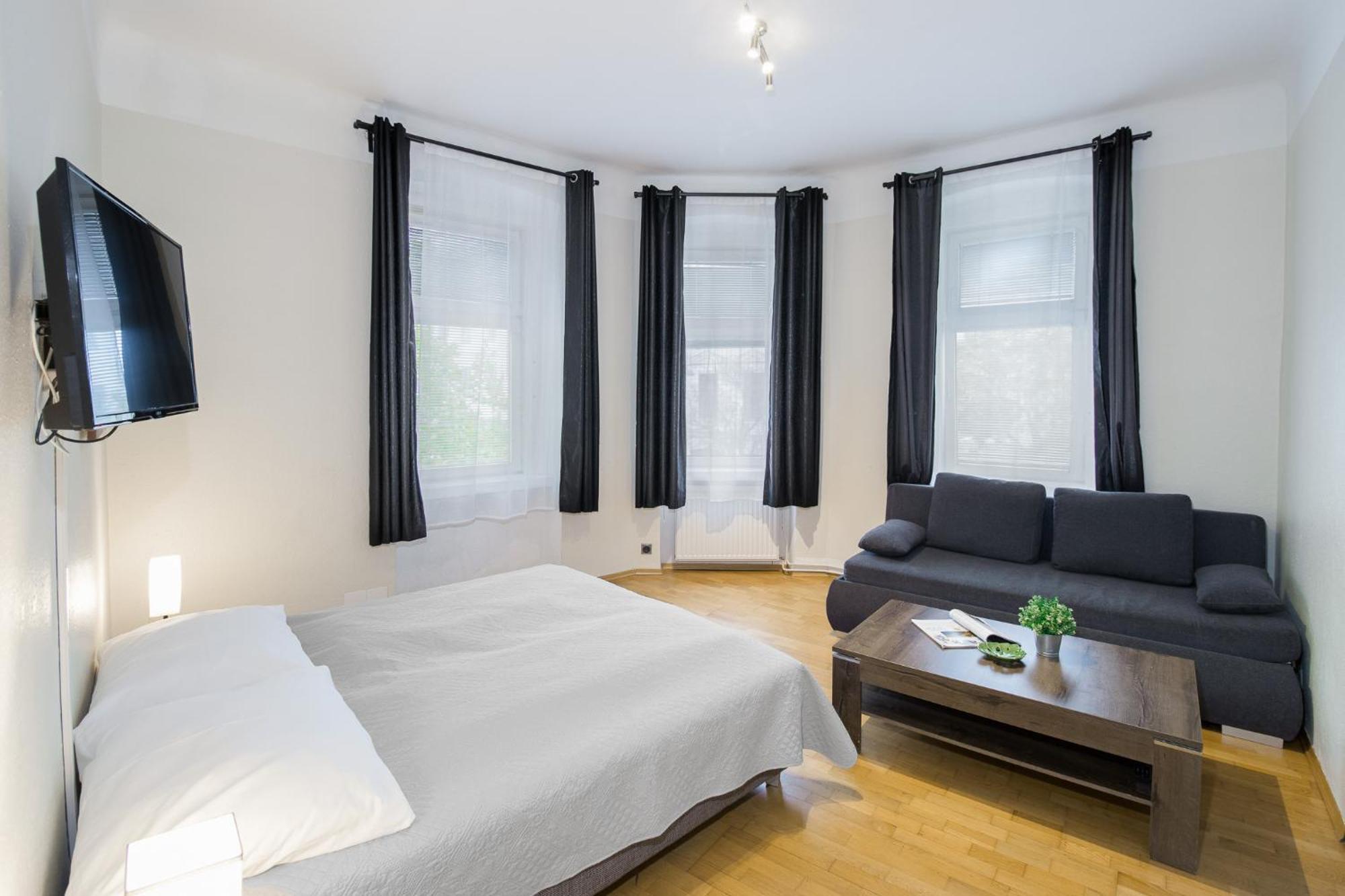 Apartment Familienplatz I Contactless Check-In Vienna Exterior photo